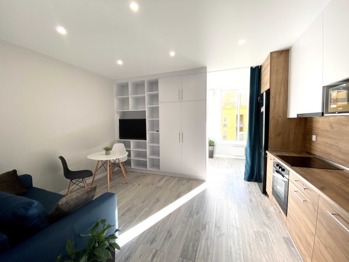 Продаж 1-кім квартири студії 31 м2 в ЖК Комфорт Таун, вул. Ю. Липи, 6 - фото 1