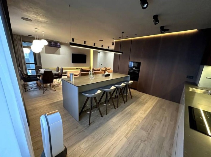 Продаж 3-к квартири 140м2 Юрія Шумського Березняки Русанівка - фото 1