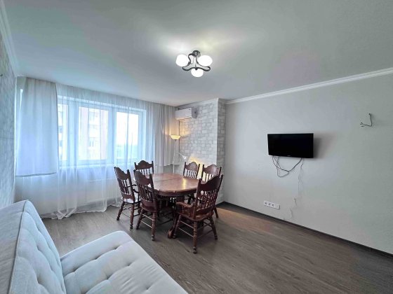 Продаж 3-кімнатної 92 м2 провулок Моторний 9