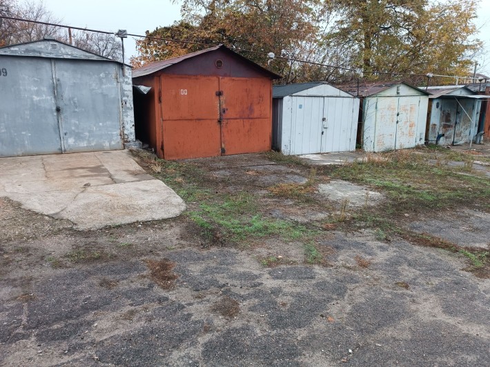Гараж в ГК авто-5, номер гаража 100, без долгов, обложен. Хлебзавод - фото 1