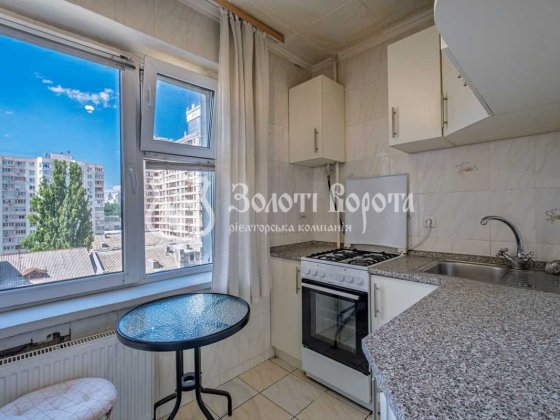 Квартира 1к. Житловий стан. Жилянська, 76, Голосіївський район, Центр