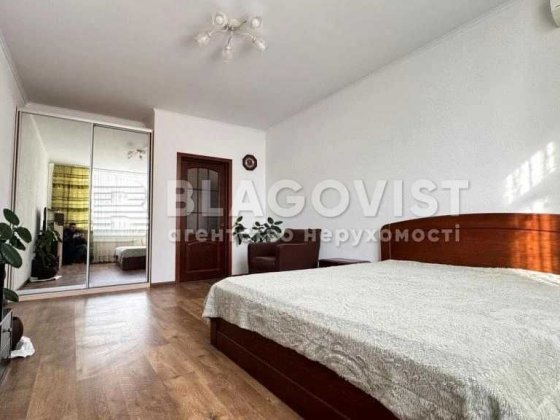 Продаж квартири вул. Воскресенська, 14б, ЖК Паркові озера Киев