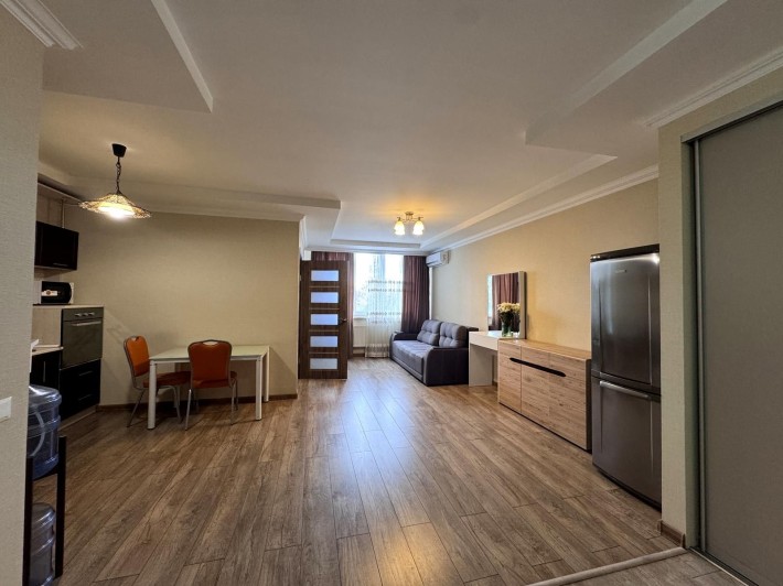 Простора 1-кімнатна квартира ЖК Рів'єра - фото 1