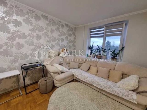 3к біля метро Дарниця, Лівобережна, Дарницький бульвар, парк Перемоги Київ