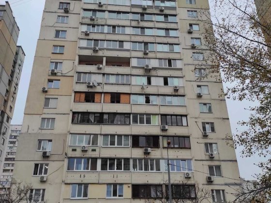 Руденко Л. вул., 10Г. Квартира в будинку 2000 р. біля метро Позняки. Киев