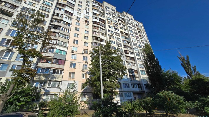 Продається 2 к. квартира Березняківська, 16 озеро Тельбін - фото 1