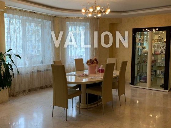 Продаж 4к квартири вул. Нікольско-Слобідська 4д, метро Лівобережна Київ