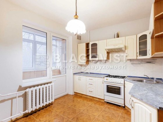 3-к Тютюнника Василя (Барбюса Анрі), 5б Печерськ Метро Олімпійська Киев