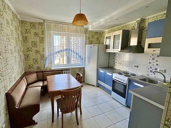 Продаж 2 к квартири з ремонтом Позняки 10 хвилин пішки Київ