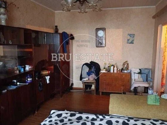 Продам 2к кв біля озера на вул Червоної калини 3 ( Маяковського) Київ