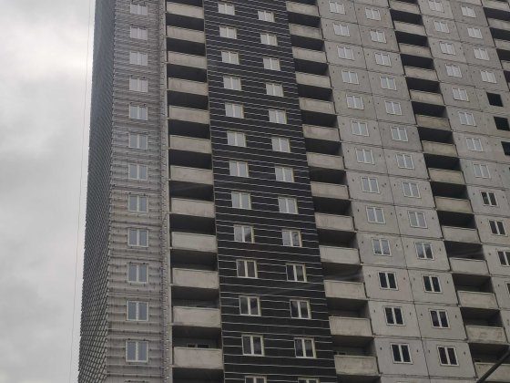 ЖК Деснянський.Електротехнична 43. 72 м2. 61000$. Можливо під є оселю. Киев