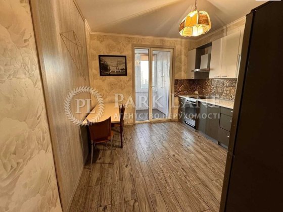 Продаж 1к  Деміївка вул. Феодосіївська, 1А Ремонт  Голосіївський р-н Киев