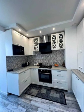 2К 64м  з ремонтом Лебедєва Феофанія Голосіївська Прирогово - фото 1