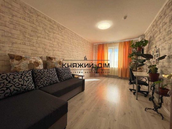 Продаж видової 1-кімнатної квартири м. Осокорки КОД 21146970 Киев