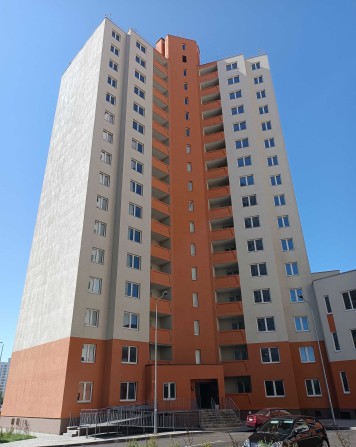 Трикімнатні квартира на Милославській, 18 - фото 1