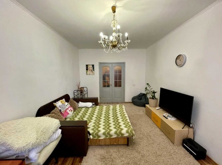 Продаж 3 кім Позняки Ашан АхматовоЇ Пчілки Драгоманова 6/1 - фото 1