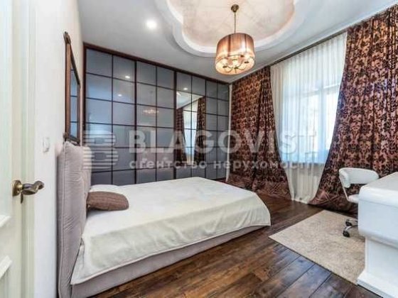 3К Хрещатик 21  Пасаж ЦУМ Майдан Незалежності Київ