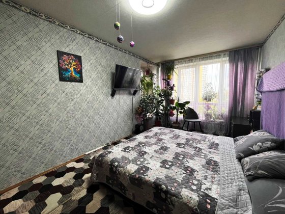 Продам 1-к видовую квартиру ул. Энтузиастов 27 возле м. Левобережная! Киев