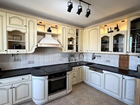 Чудова 3-кімнатна квартира 115 м² якісний ремонт! Рональда Рейгана Київ