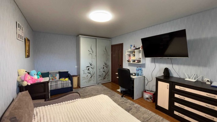 Закревського, б.83А, серія Т4, квартира трикімнатна - фото 1