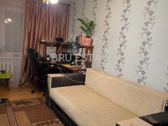 Продаж затишної 1к квартири з видом на озеро на Райдужній Дніпровський Киев