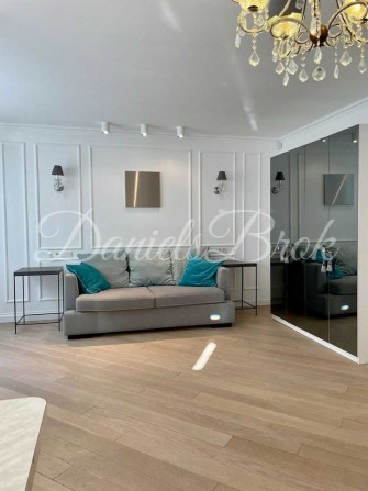 Продажа 1 комнатной в Комфорт Тауне ул Регенераторная 4    Комфорт т - фото 1