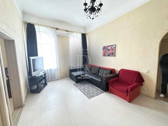 Продаж Квартира 3к 60м2 вул. Михайлівська Центр Київ Киев