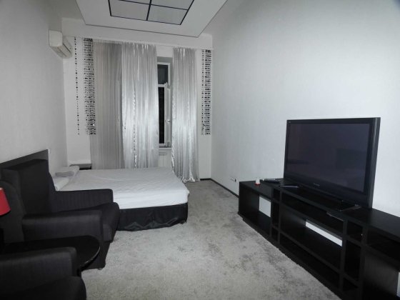 1 кімн.квартира, вул.Володимирська 77. м.Льва Толстого, м.Університет.