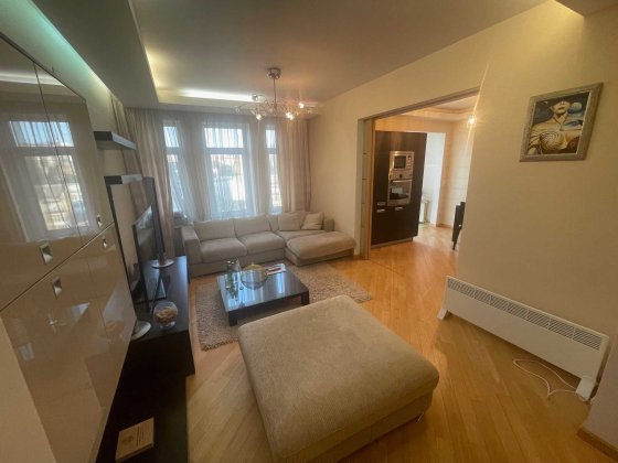 Рідкісна 4к на Паньківській 27/78 (3 спальні і кухня-вітальня) Київ