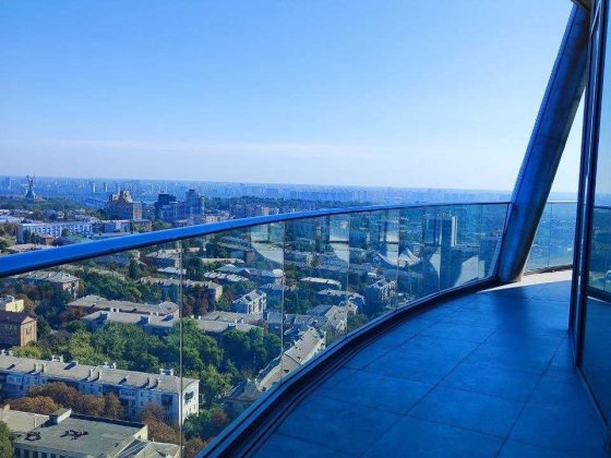Апартаменти 124 м² у Taryan Towers з терасою та панорамою на Печерськ Київ