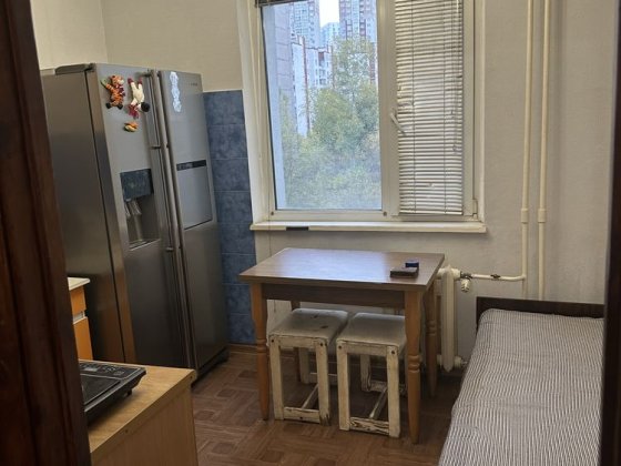 Продам 1 кімнатну метро Позняки Власник! Киев