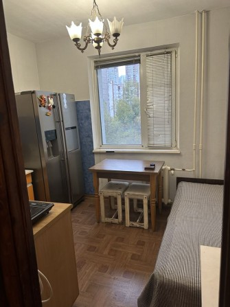 Продам 1 кімнатну метро Позняки Власник! - фото 1