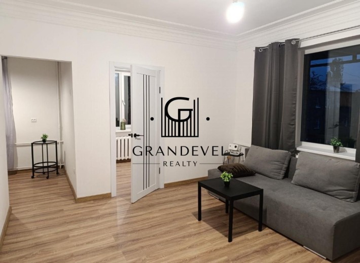 Продаж 2к Квартири вул. Межова 10, Вітряні Гори, Київ - фото 1