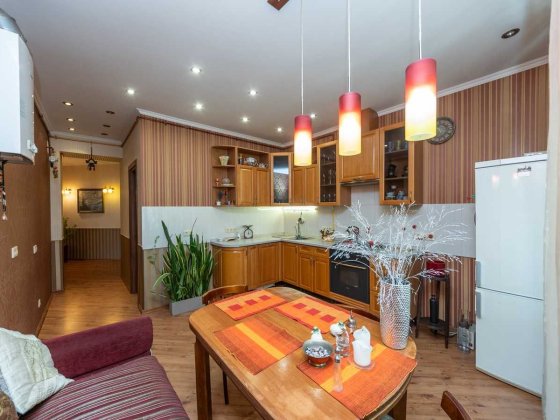 Велика 3к квартира в сталінці, 110м2, Куренівка, вул. Сирецька Киев