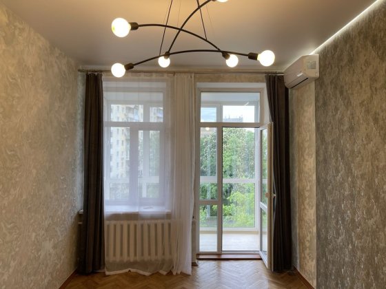 Продам 2-к з якісним ремонтом 50 м2 Тютюнника Палац Україна Печерськ Київ