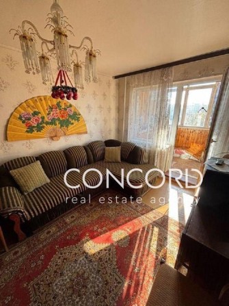 Борщагівка. Швидкісний трамвай. Продам 2к Симиренка вул., 14/9 - фото 1