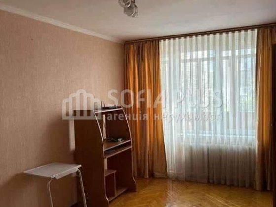 Срочно! 1к, Любомира Гузара 17, недорого Киев