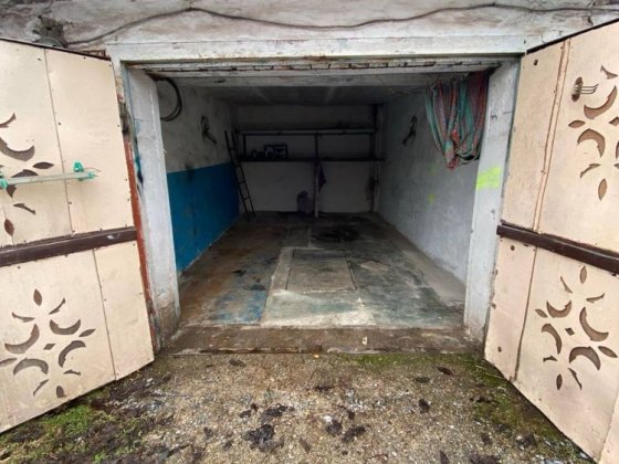 Продам Капитальный гараж с ямой и погребом на Космонавтов ГБК Восток Кривой Рог