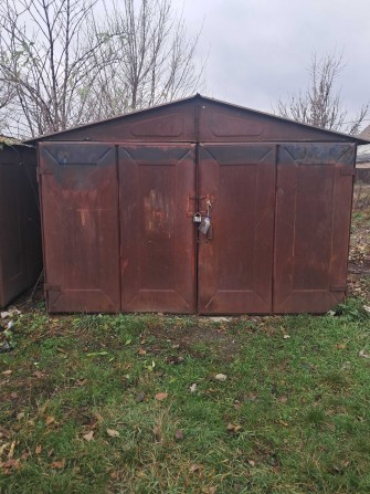 Продам  металевий  гараж  продам волговський гараж в гарному стані - фото 1