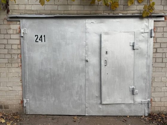 Гараж у автокооперативі “Маяк” (район цукрового заводу) Черкассы