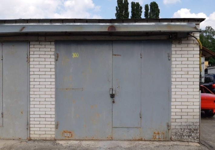 Продам капитальный гараж в ГК "Автомобилист" в районе Северного рынка - фото 1
