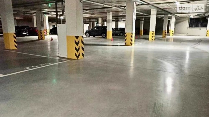 Паркинг ЖК Бульвар Фонтанов Инвестиция более 100 мест в наличии - фото 1