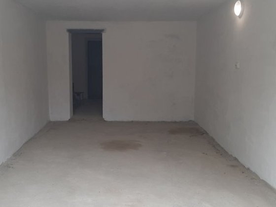 Здам в оренду кирпичный гараж на Южке Черновцы