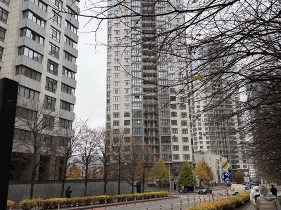 Оренда / Аренда - Драгомирова 7,9 / верхогляда 7, 9 підземний паркінг Київ