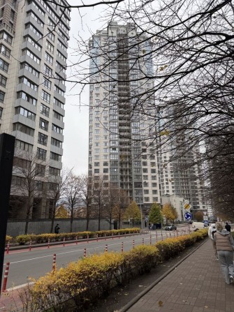 Оренда / Аренда - Драгомирова 7,9 / верхогляда 7, 9 підземний паркінг - фото 1