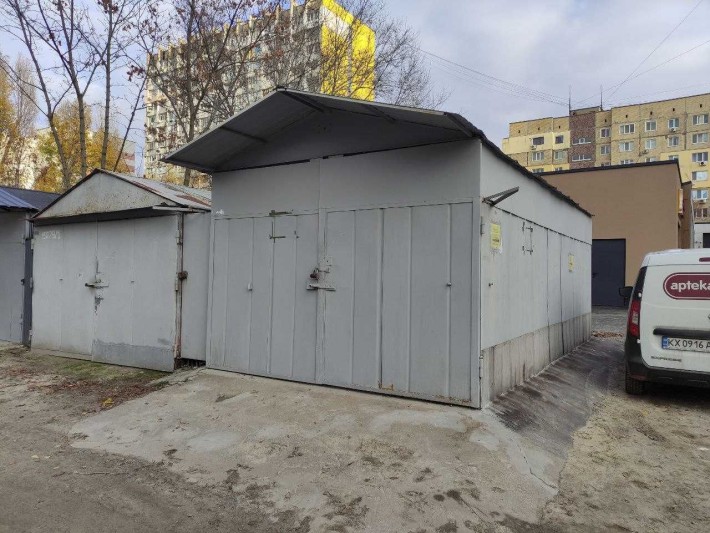 Сдам большой гараж в аренду Победа 6, пр. Героев 37 во дворе - фото 1