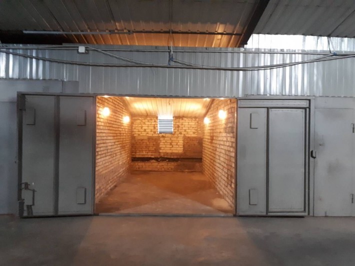 Теплий гараж м. Лівобережна (700 метрів), вул. Куліша (Челябінська), 2 - фото 1