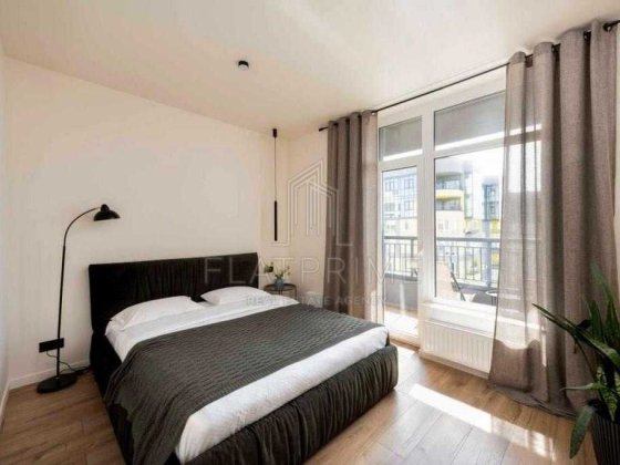 Видова 2-кімнатна квартира (62 кв.м) з якісним ремонтом у ЖК "Медовий" Киев