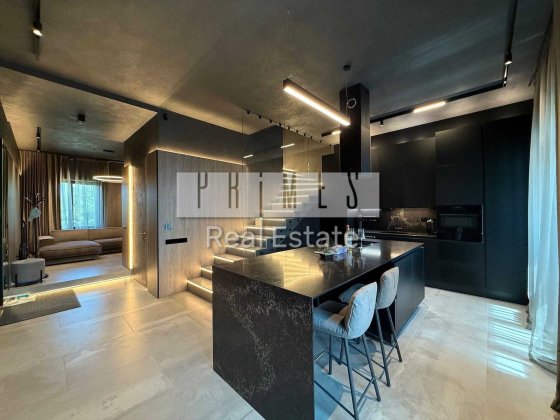 Продаж 2-поверхової квартири з терасою, вул. Л. Толстого 25, центр Київ