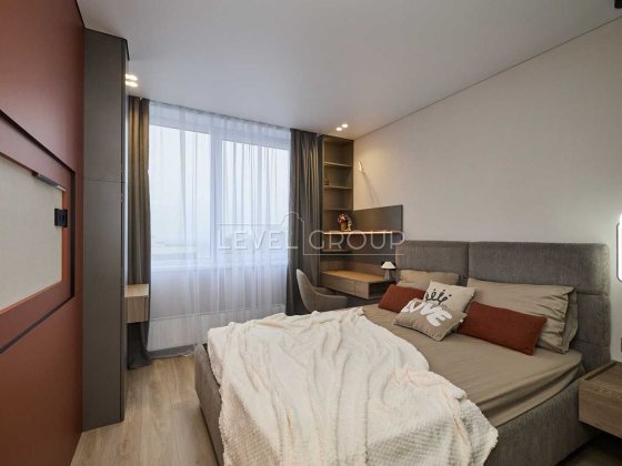 Продаж 1-кімнатної квартири з ремонтом ЖК Варшавський 3 /Змієнка 34/21 Київ